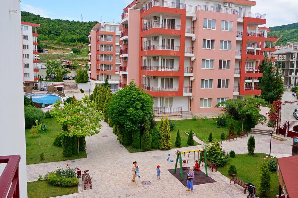 Gt Privilege Fort Beach Apartments Burgas-provinsen Eksteriør bilde